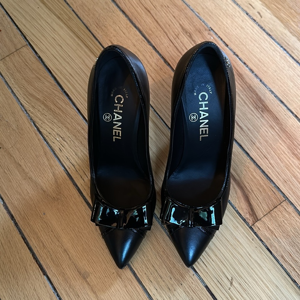 Chanel Black Heels : Bow
